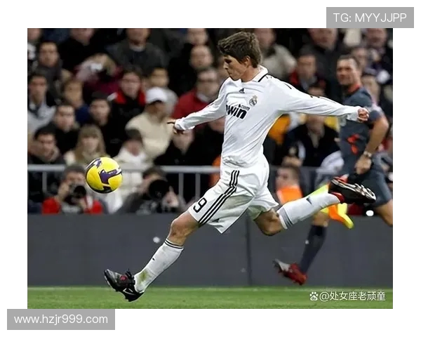 范尼亨特拉尔仅同场一次 他们的儿子却成为了足球队友