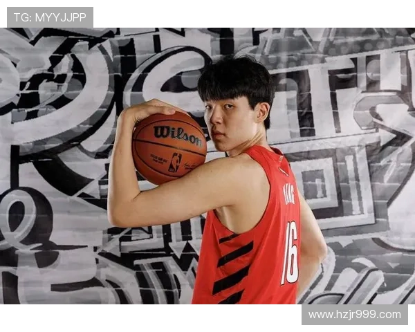 比卢普斯称赞杨瀚森逐渐成熟找到比赛节奏展现未来核心潜力